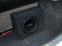 Установка сабвуфера Rockford Fosgate R1S410 в Daewoo Nubira Hatchback